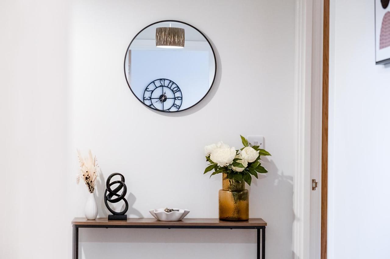 Luton Modern Serviced Accommodation For Contractors, Relocators, Professionals, Tourists And Students - Akugi Homes 외부 사진