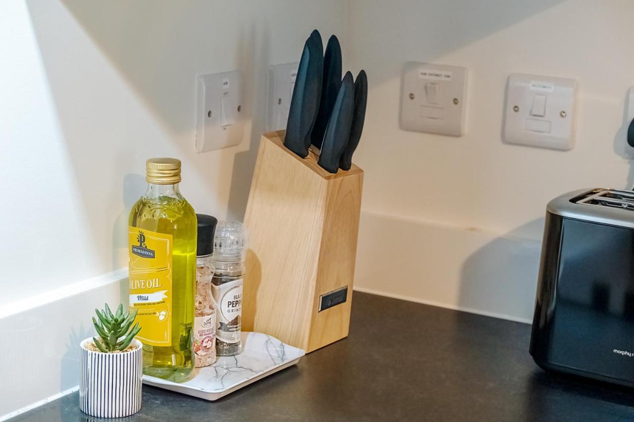 Luton Modern Serviced Accommodation For Contractors, Relocators, Professionals, Tourists And Students - Akugi Homes 외부 사진